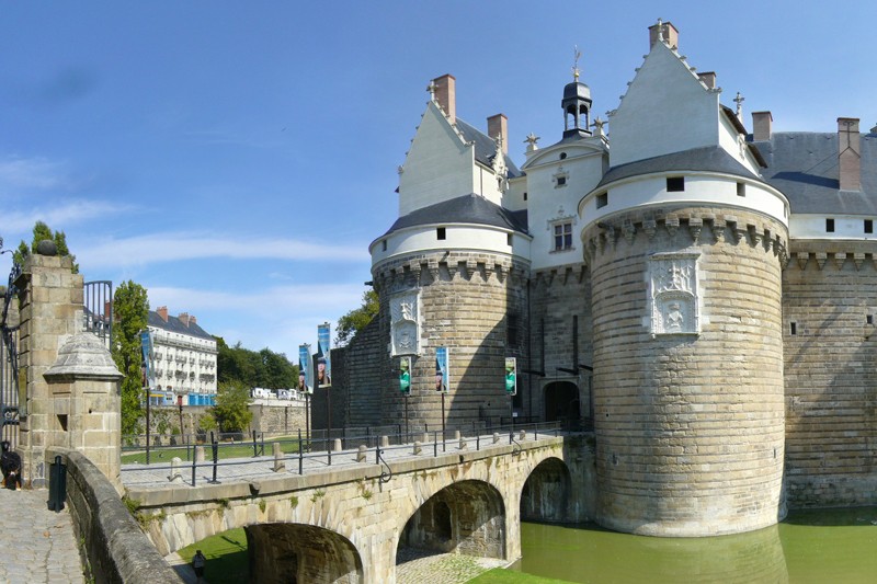 Ernest à l'heure du marché de Nantes 